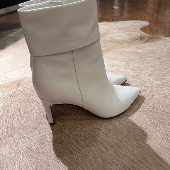 Nine West Cream Color 7.5 - like new, only wore once - Picture 6 of 8